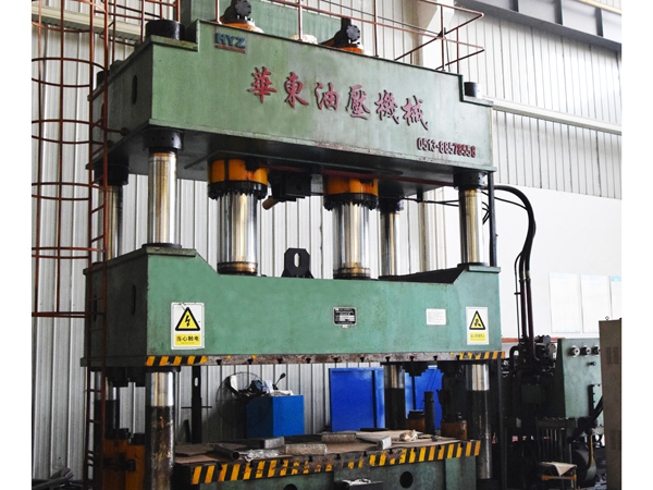 800T油壓機